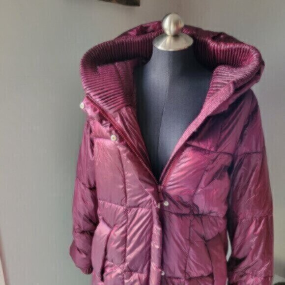 Raspberry Pearl Faux Down Puffer Coat by Badgley & Mischka Small - Picture 14 of 15
